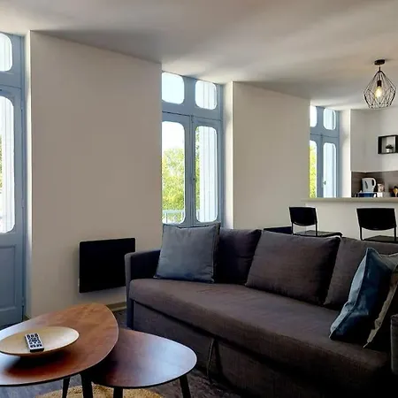 T2 Les Arcades * فالنس